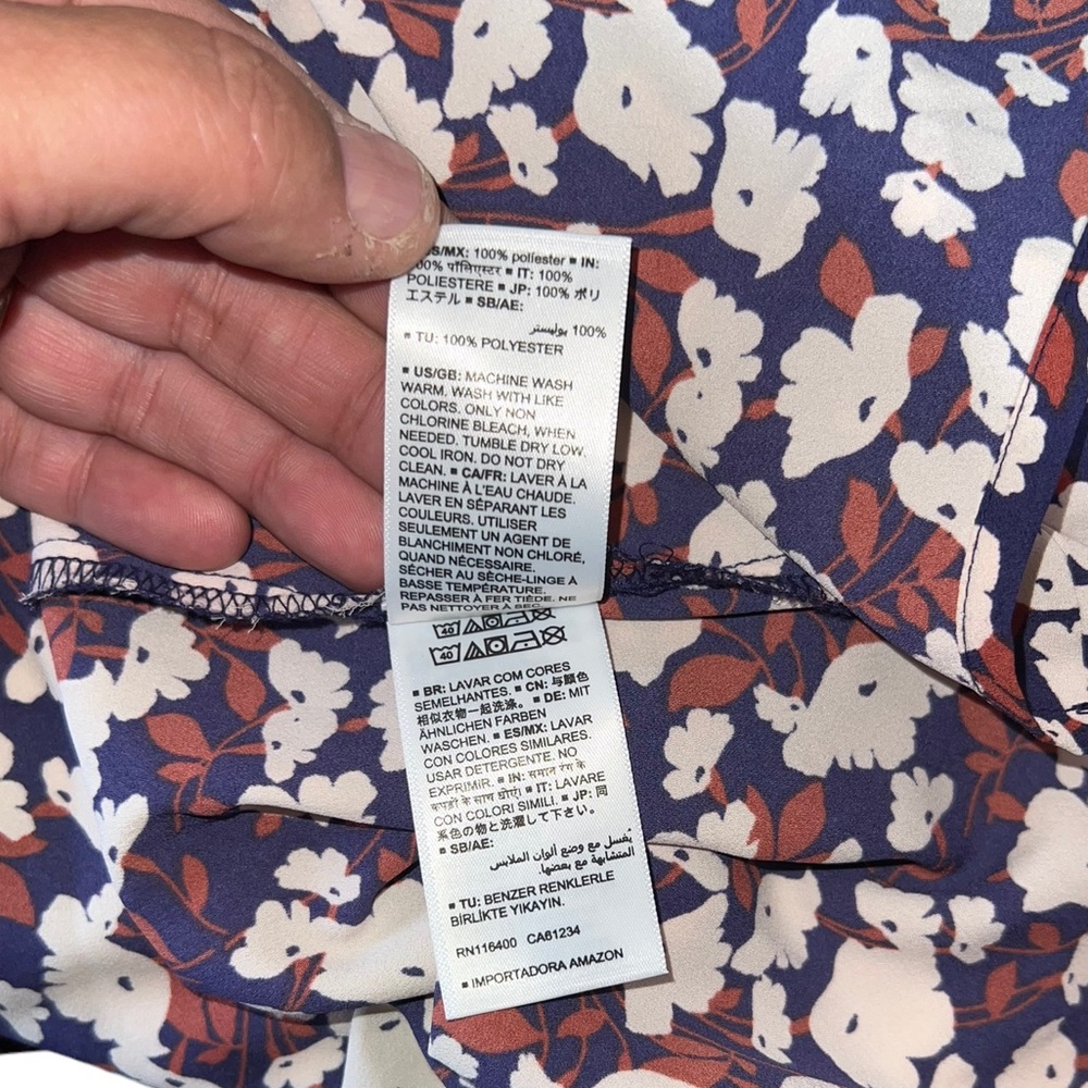 Lark and Ro floral printed blouse - Women's size XL- Blue/Brown/Cream - Picture 14 of 14